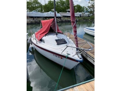 1984 Wellcraft Starwind 19 sailboat for sale in Connecticut