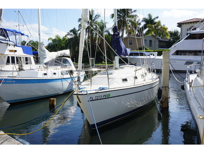 1984 Pearson 303 sailboat for sale in Florida