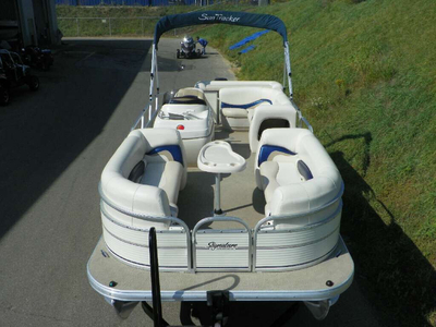 2008 Sun Tracker Party Barge 21 Signature Series