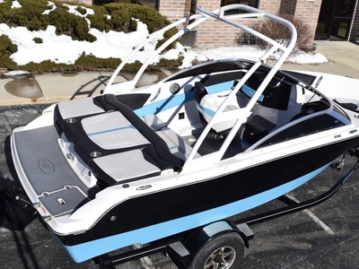 2015 Four Winns H190 RS 20 8 Open Bow Rider W/250HP 4.5 V6 & Tower