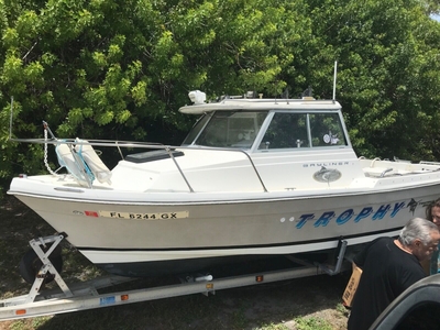 Bay Line Trophy 20.6 Foot Hardtop And Cutty Cabin