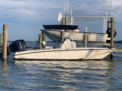 Boston Whaler 200 Dauntless Center Console -Four Stroke- YCM ALWAYS HAS WHALERS!