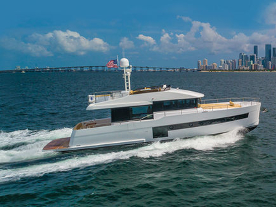 Cruising motor yacht - 620 - Sundeck Yachts AG - flybridge / 3-cabin / 4-cabin