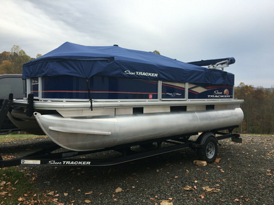 Sun Tracker Party Barge 18 DXL
