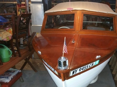 Thompson Vintage OutboardMahogany Boat Cruiser