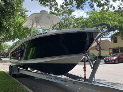 2006 Robalo R240 powerboat for sale in Florida