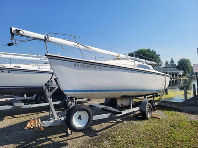 86 Hunter 23 sailboat for sale in Ohio