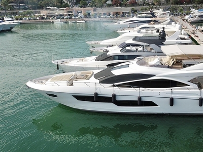 2014 Sunseeker 80 Sport Yacht | 78ft