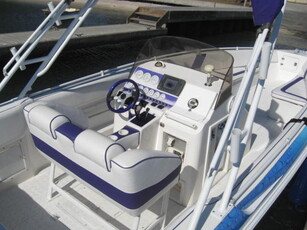1997 avenger center console powerboat for sale in Florida