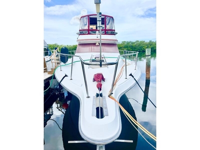 1989 Sea Ray 440 Aft Cabin powerboat for sale in Florida
