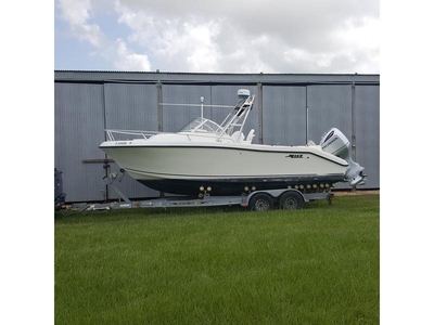 1999 Mako 233 powerboat for sale in Texas