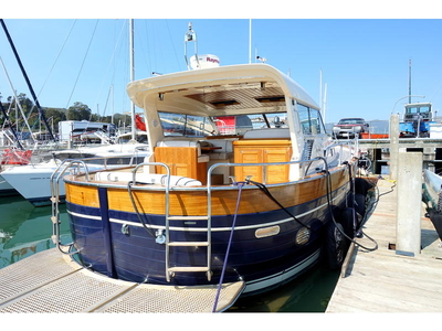 2005 Apreamare 12M Comfort powerboat for sale in California