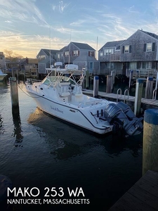 1999 Mako 253 WA in Nantucket, MA