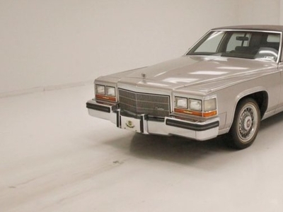 FOR SALE: 1986 Cadillac Fleetwood $21,000 USD