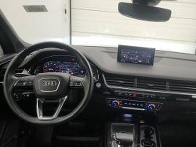 Audi Q7 3000