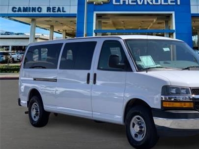 Chevrolet Express Passenger 6.0L V-8 Gas