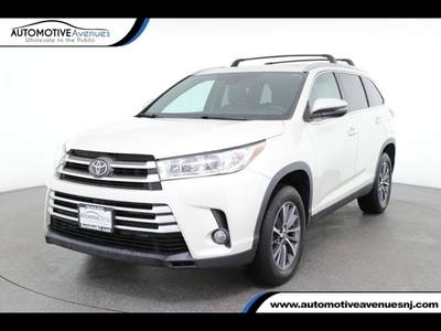 Used 2019 Toyota Highlander XLE for sale in Wall, NJ 07727: Sport Utility Details - 676695226 | Kelley Blue Book