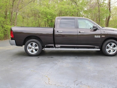 2016 RAM 1500 4WD Big Horn Crew Cab in Jackson, MO