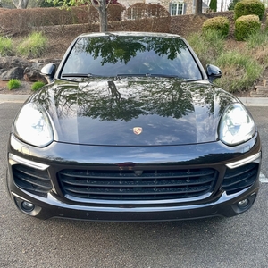 2017 Porsche Cayenne in Cumming, GA