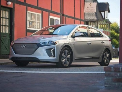 2018 Hyundai Ioniq Plug-In Hybrid for Sale in Chicago, Illinois