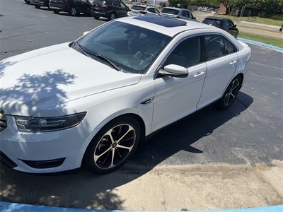 2015 Ford Taurus