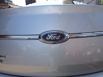 2016 Ford Taurus 4dr Sdn SEL FWD in Jamaica, NY