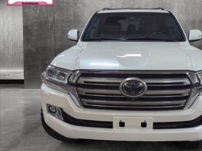 Toyota Land Cruiser 5.7L V-8 Gas