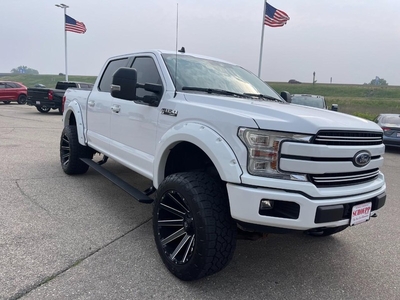 2019 Ford F-150 CUSTOM LIFTED 4WD Lariat Super in Middleton, WI