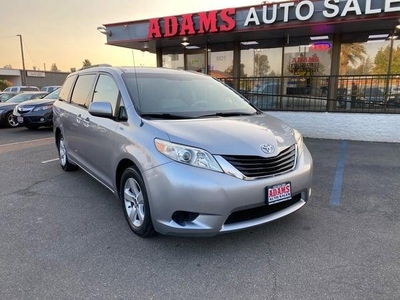 2012 Toyota Sienna for Sale in Chicago, Illinois