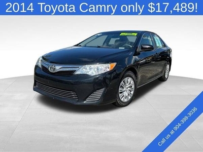 2014 Toyota Camry for Sale in Gilberts, Illinois