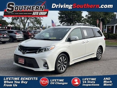 2018 Toyota Sienna for Sale in Schaumburg, Illinois