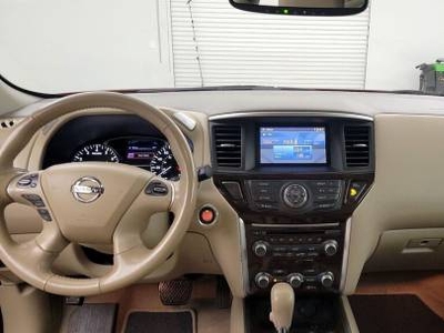 Nissan Pathfinder 3500