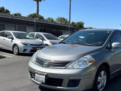 Nissan Versa 1800