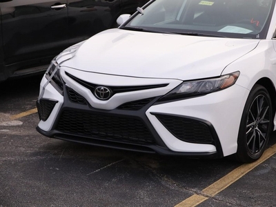 2022 Toyota Camry SE in Hazelwood, MO