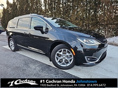 Used 2018 Chrysler Pacifica Touring L Plus FWD With Navigation