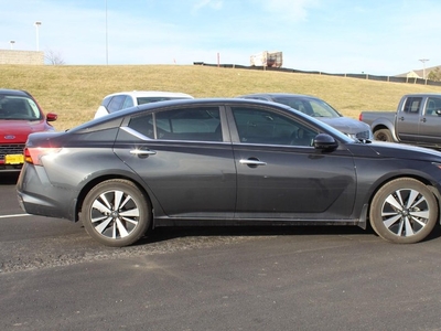 2022 Nissan Altima 2.5 SV in Saint Peters, MO