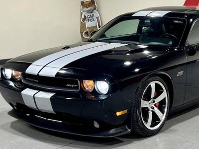 Dodge Challenger 6.4L V-8 Gas