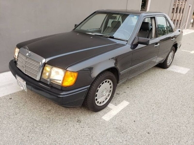 FOR SALE: 1988 Mercedes Benz 300E $6,495 USD