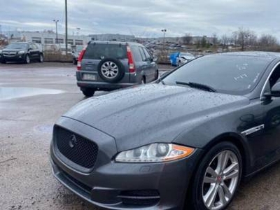 Jaguar XJ 3.0L V-6 Gas Supercharged