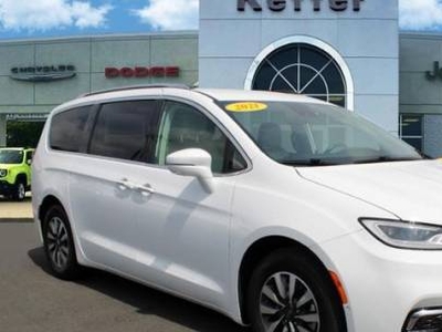 Chrysler Pacifica 3.6L V-6 Plug-In Hybrid