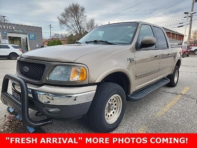 2002 Ford F-150 4DR Supercrew King Ranch 4WD Styleside SB