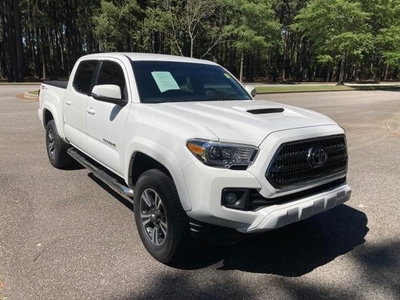2017 Toyota Tacoma 4X2 TRD Off-Road 4DR Double Cab 5.0 FT SB