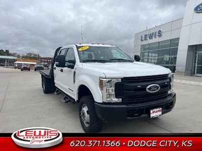 2019 Ford F-350 Super Duty 4X4 Lariat 4DR Crew Cab 179 In. WB DRW Chassis