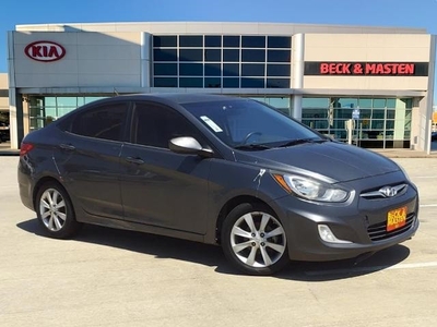 Pre-Owned 2012 Hyundai Accent GLS