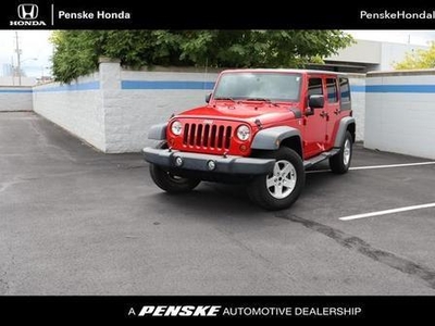 2012 Jeep Wrangler Unlimited for Sale in Northwoods, Illinois