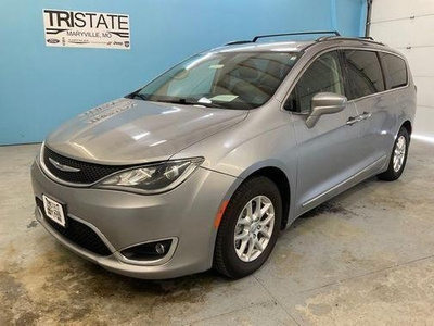2020 Chrysler Pacifica for Sale in Saint Charles, Illinois