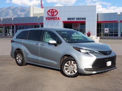 2021 Toyota Sienna for Sale in Co Bluffs, Iowa
