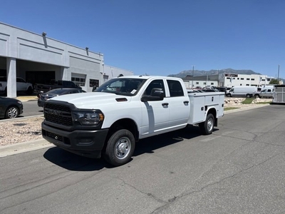 2023 Ram2500 TRADESMAN CREW CAB 4X4 8' BOX Crew Cab