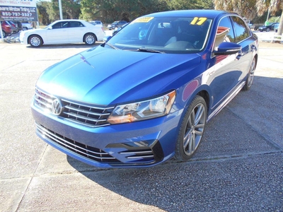 2017 Volkswagen Passat in Navarre, FL