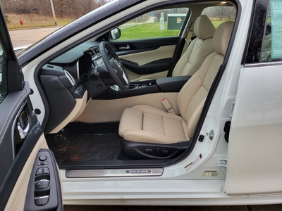 2023 Nissan Maxima Platinum in Medina, OH